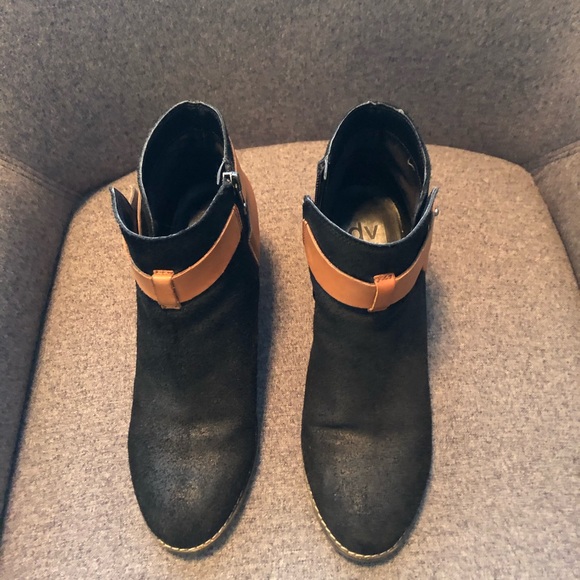 Dolce Vita booties- Black and Tan, Like New - Picture 3 of 4